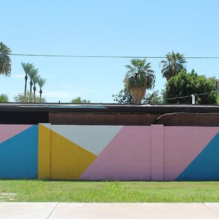 Newly Remodeled Midcentury Pink Flamingo Casa Villa Финикс Екстериор снимка
