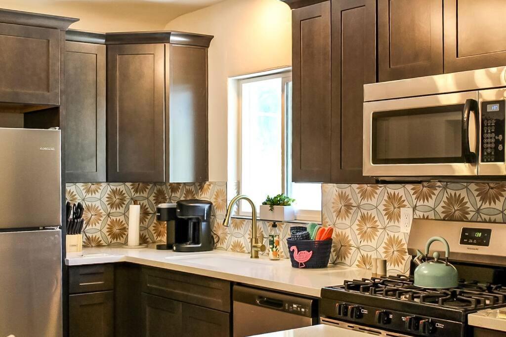 Newly Remodeled Midcentury Pink Flamingo Casa Villa Финикс Екстериор снимка
